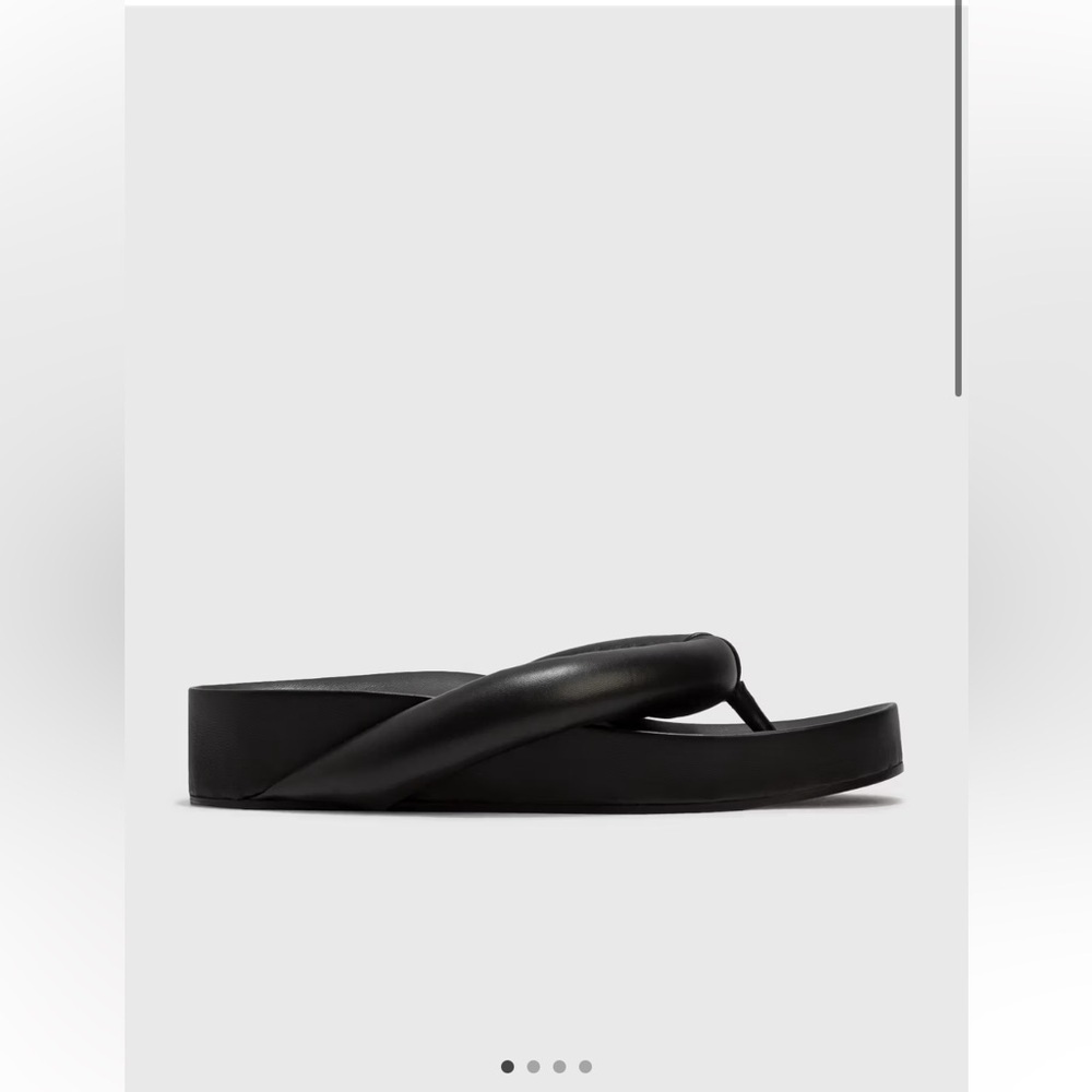 Jil Sander Thong Padded Sandal in Black - Picture 3 of 16